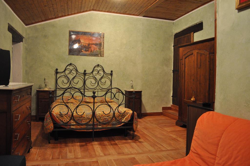 Agriturismo Ca Serrantonio Villa Urbania Buitenkant foto